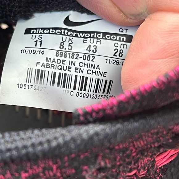 Flyknit sneakers by Nike in great condition - Picture 5 of 6